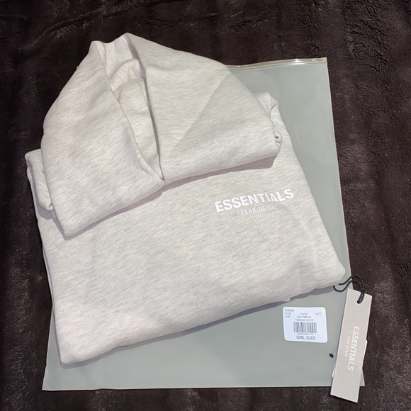 ✅ SOLD (23) NWT UNISEX Fear of God Essentials OATMEAL or OFF WHITE Small - Picture 4 of 5